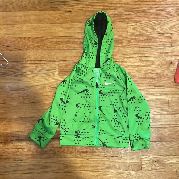 Nike Dri fit sweatsuit - Picture 3 of 4